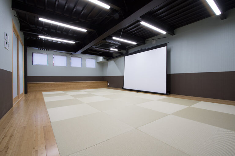90mm幅・ミディアム・横貼　無垢フローリング施工例 〔No.4〕