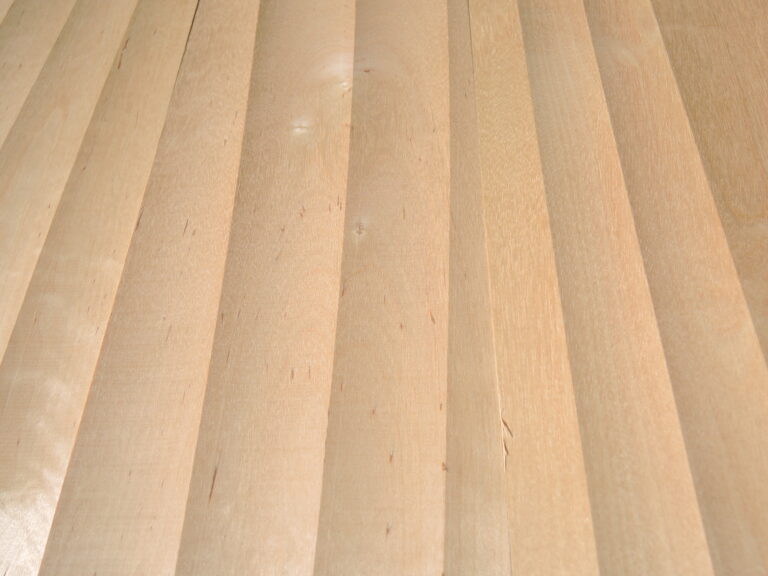 なぐり　フローリング　羽目板