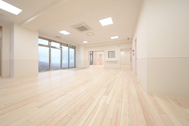 2000mm x 105mm x 15mm節なし上小・現場塗装　無垢フローリング施工事例〔No.20〕